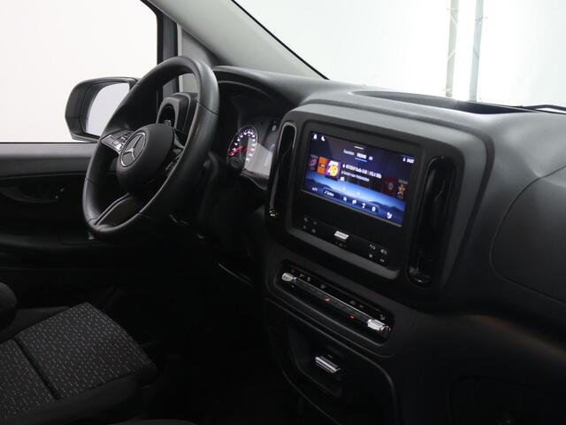 Mercedes-Benz VITO 116 CDI L2 Pro | Navigatie | Digitale Radio | Achteruitrijcamera | Airco | Cruisecontrol | Dodehoekassistent | Comfort Chauffeursstoel | Bijrijdersbank | 2500kg Trekhaak | Certified |