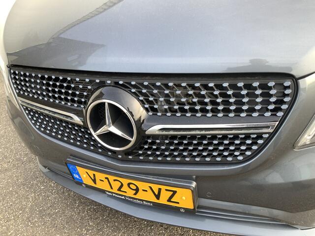 Mercedes-Benz VITO 114 CDI (Motor Probleem) Automaat Dub Cab Airco Cruise Camera Navi Alu Velg Alu Velg Side Bar 5 Zits Trekhaak 2500 kg Euro 6 (Auto Loopt op 3 Cilinders)