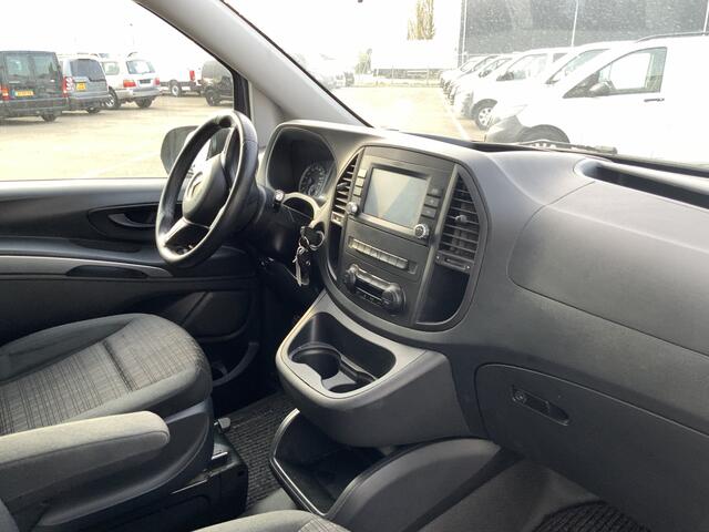 Mercedes-Benz VITO 114 CDI (Motor Probleem) Automaat Dub Cab Airco Cruise Camera Navi Alu Velg Alu Velg Side Bar 5 Zits Trekhaak 2500 kg Euro 6 (Auto Loopt op 3 Cilinders)