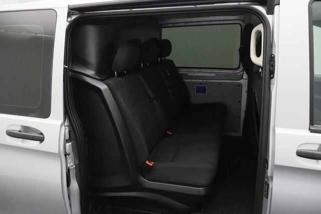 Mercedes-Benz VITO 111 CDI Lang Dubbel Cabine 2017 | Achteruitrij Camera | Trekhaak | Carplay | Isofix | Carplay | Elektrische Spiegel Verstelling | Nationale Autopas