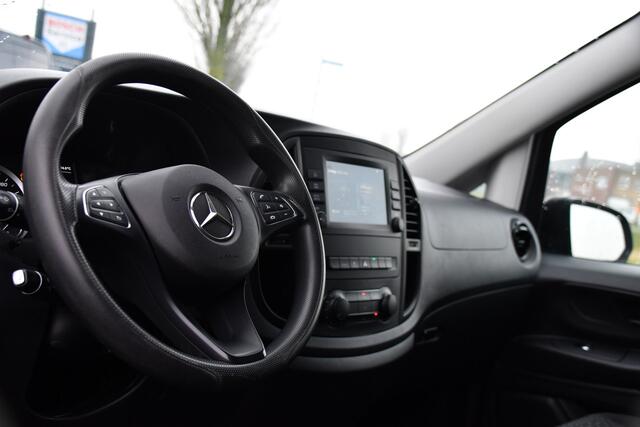Mercedes-Benz VITO 116 CDI L2 PB Edition Camera, Cruise, Carplay, LED, Automaat, 164pk, Trekhaak, Stoelverwarming, Sensoren, Uniek!