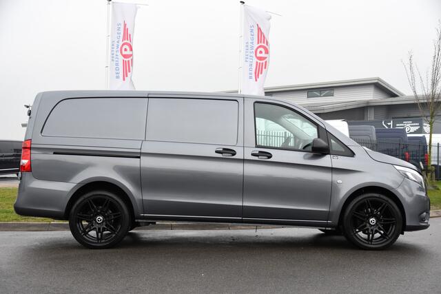Mercedes-Benz VITO 116 CDI L2 PB Edition Camera, Cruise, Carplay, LED, Automaat, 164pk, Trekhaak, Stoelverwarming, Sensoren, Uniek!