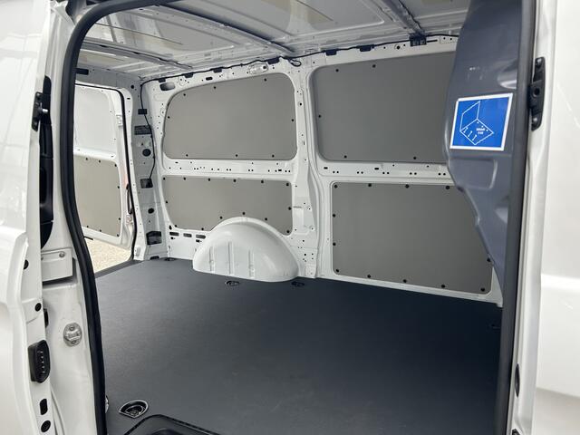 Mercedes-Benz VITO 116 CDI Lang / Trekhaak / Airco / Parkeersensoren / Cruise control / 3 Zits / Achterdeuren