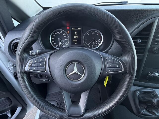 Mercedes-Benz VITO 114 CDI Lang / Trekgewicht 2000 Kg / Navigatie / Cruise Control / Airco / Parkeersensoren / Stoelverwarming / Achteruit rij camera /