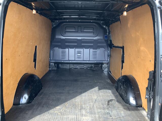 Mercedes-Benz VITO 119 CDI Lang Automaat Airco Cruise 3 Zits Navi Camera Alu Velg Trekhaak 2500 kg Euro 6