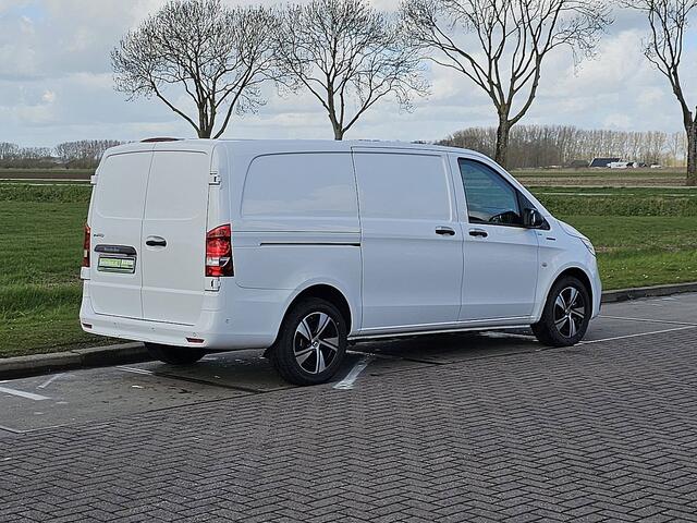 Mercedes-Benz VITO eVito 112 L2 60 kWh 112 60kWh 261Km WLTP Nieuw-Type MBUX Bumpers-Kleur LED Lm-Velgen 80kw-Snelladen