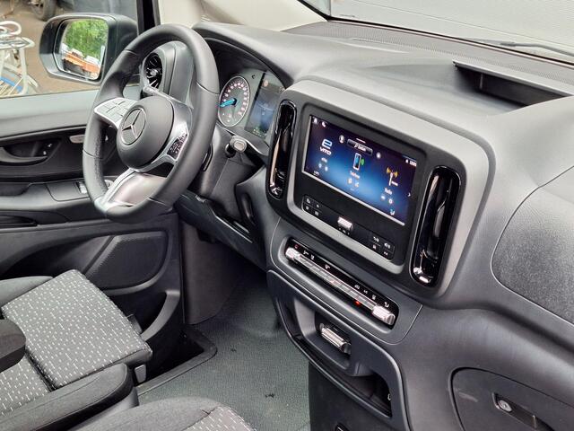 Mercedes-Benz VITO eVito 112 L2 60 kWh | Achteruitrijcamera | Dodehoekassistentie | Stoelverwarming Bestuurdersstoel | Tweezits Bijrijdersbank | Spoorassistent