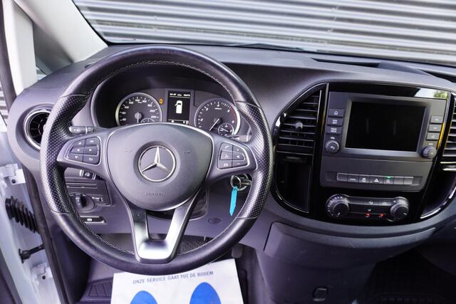 Mercedes-Benz VITO 140pk Automaat Extra Lang L3 XL Apple Carplay Navigatie Trekhaak ACC Cruise control Airco Stoelverwarming