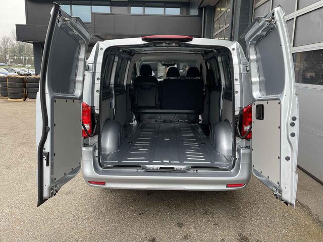 Mercedes-Benz VITO eVito 112 L2 60 kWh Mercedes-Benz eVito eVito 112 L2 66 kWh