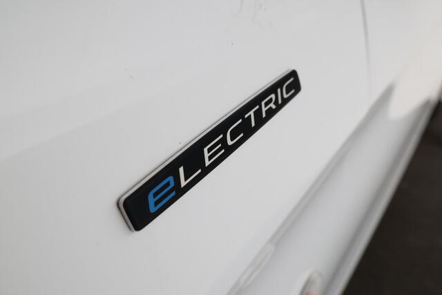 Mercedes-Benz VITO eVito 112 L2 60 kWh Direct leverbaar!