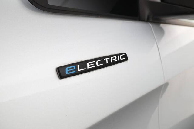 Mercedes-Benz VITO eVito 112 L2 60 kWh Direct leverbaar!