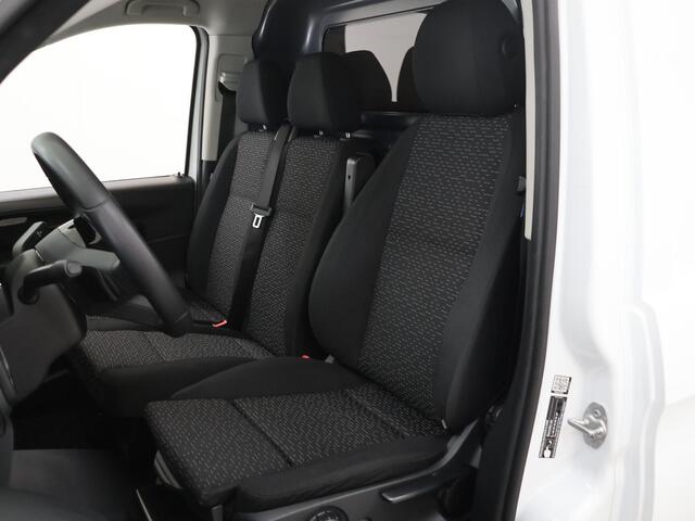 Mercedes-Benz VITO 116 CDI | Aut. | Lang L2 | Parkeercamera | Navigatie | 3-zits | Achterdeuren | Airco | Stoelverwarming | Certified