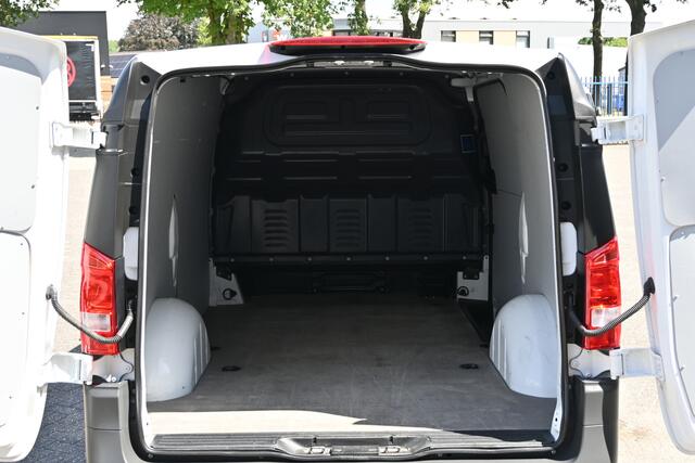 Mercedes-Benz VITO eVito 112 L2 66 kWh Distronic, Camera, Apple Carplay/Android Auto