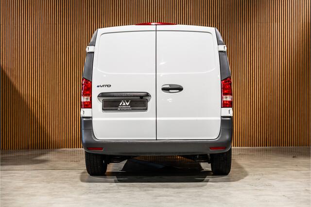 Mercedes-Benz VITO eVito Lang | Camera | Navigatie | Stoelverwarming | Airco | 3 zitter | Betimmering | Nieuwe APK | Zero emission | E-vito
