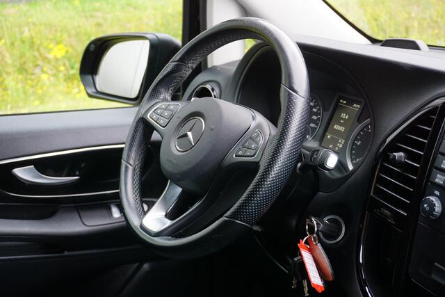 Mercedes-Benz VITO 116 CDI Lang Grijs |1e eigenaar |Automaat |Camera |Cruise |Navi |Airco |163 pk |Carplay |Android Auto |EURO6 |Lederen stuurwiel |BPM vrij!