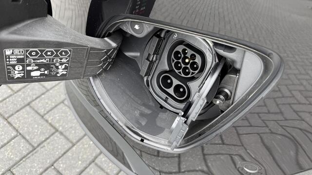 Mercedes-Benz VITO eVito 112 L2 60 kWh