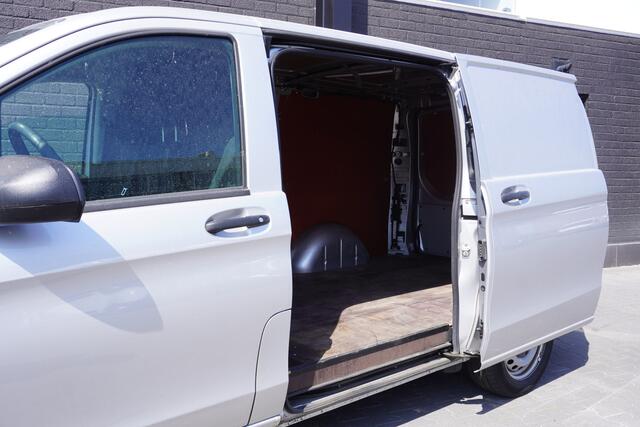 Mercedes-Benz VITO 114 CDI Lang Automaat EURO 6 - A/C Climate - Cruise - Camera - ¤19.900,- Excl.