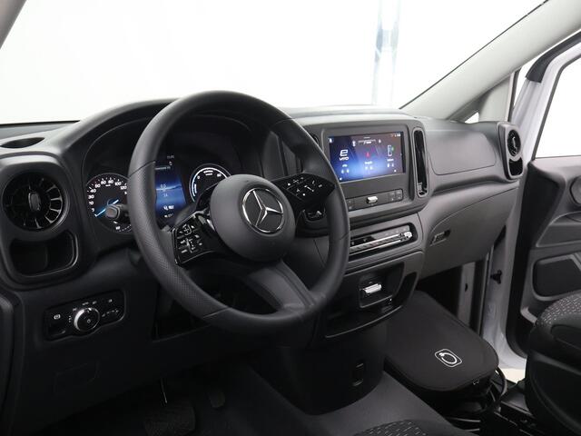 Mercedes-Benz VITO eVito Bestelwagen L2 66 kWh | Navigatie | Achteruitrijcamera | 80 kWh Snelladen | Dodehoekassistent | Lichtmetalen velgen |