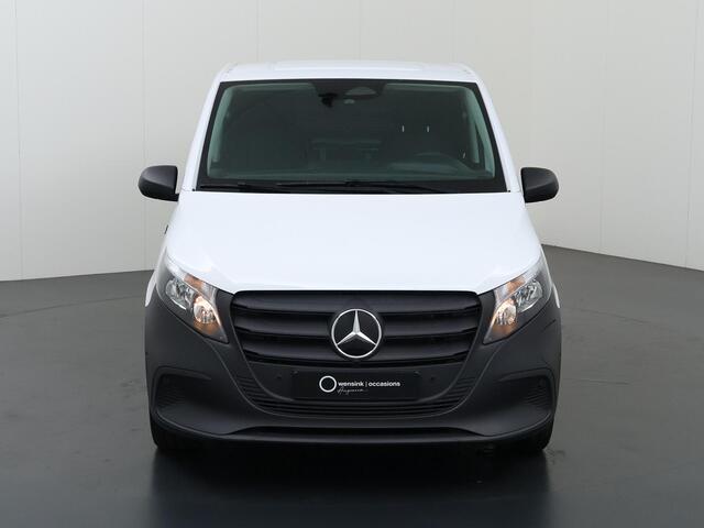 Mercedes-Benz VITO eVito Bestelwagen L2 66 kWh | Stoelverwarming | Apple Carplay | Achteruitrijcamera | Airco | Cruise Control | Dodehoekassistent |