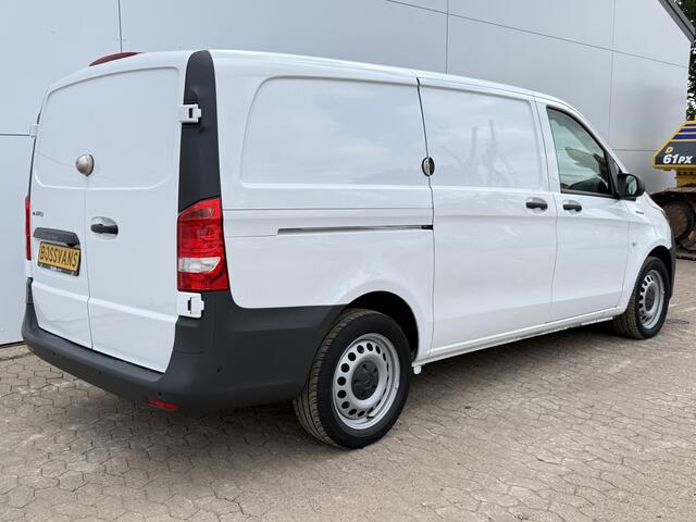 Mercedes-Benz VITO eVito 112 66 kWh 280km WLTP 97% (SOH) Snelladen L2H1 Climate Control Cruise Control Carplay Camera Stoelverwarming