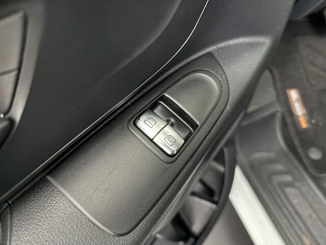 Mercedes-Benz VITO Automaat Pro Extra Lang 9-Persoons | Kombi | Personsnbus | Airco | Cruise | 2-2-2-3 Stoelopstelling | Prijs Inclusief ¤ 25.289,--