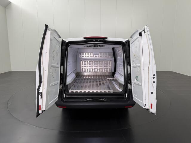 Mercedes-Benz VITO eVito Lang Koelwagen 35Kwh | Achterdeuren | Airco | 3-Zits | Multimedia