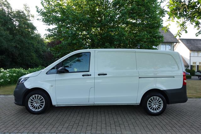 Mercedes-Benz VITO 114 CDI AUTOMAAT | Trekhaak | Dubbele schuifdeur | Stoelverwarming |