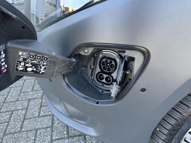 Mercedes-Benz VITO eVito L2 Extra Lang 261km Wltp Snelladen 66kwh