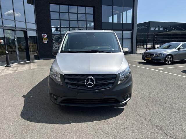Mercedes-Benz VITO 114 CDI Camera / Navigatie / Parkeersensoren / Cruise control / Airco / 270 Graden achterdeuren