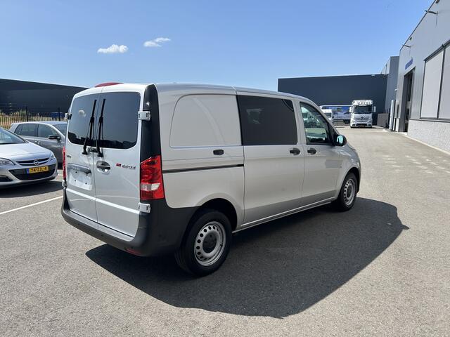 Mercedes-Benz VITO 114 CDI Camera / Navigatie / Parkeersensoren / Cruise control / Airco / 270 Graden achterdeuren