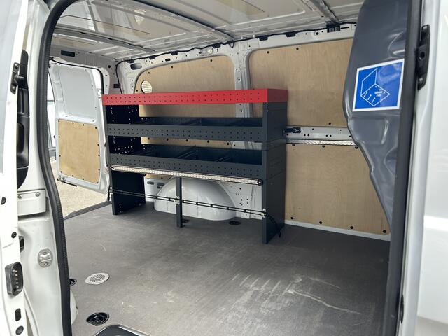 Mercedes-Benz VITO 114 CDI Lang / Automaat / Camera / Parkeersensoren / Cruise control / Airco / Achterdeuren