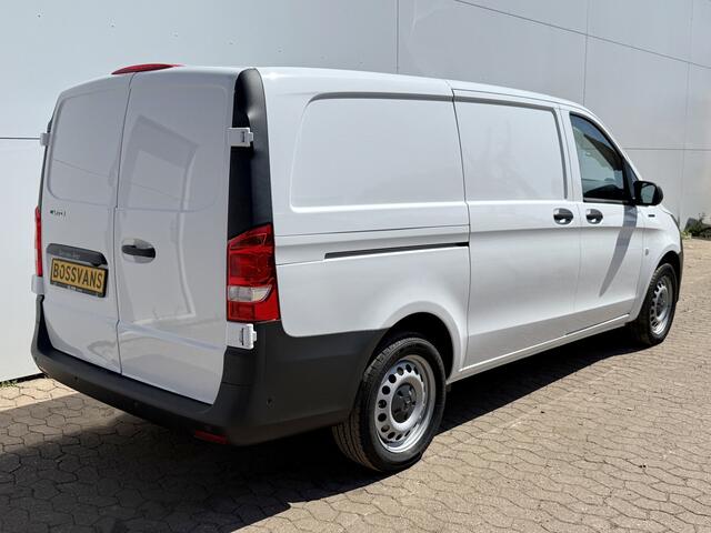 Mercedes-Benz VITO eVito 112 66kWh L2 Elektrisch 94.9% (SOH) 280-WLTP 80kw Snelladen Climate Control Cruise Control Camera Stoelverwarming Parkeersensoren