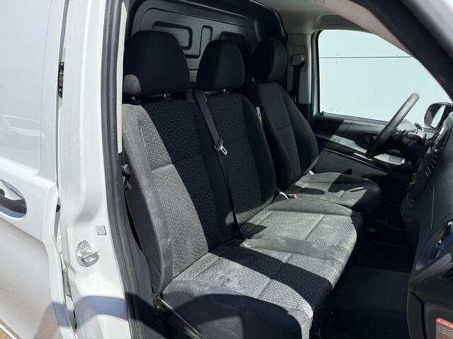 Mercedes-Benz VITO eVito 112 66kWh L2 Elektrisch 94.9% (SOH) 280-WLTP 80kw Snelladen Climate Control Cruise Control Camera Stoelverwarming Parkeersensoren