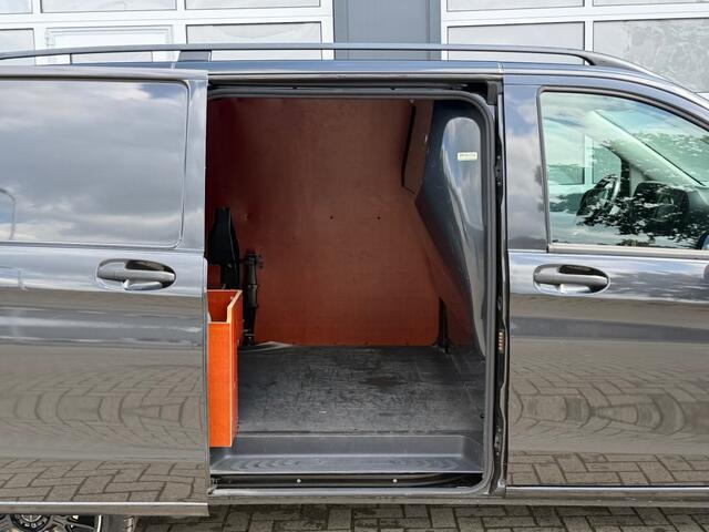 Mercedes-Benz VITO 114 CDI 136pk NL Auto NAP Dealeronderhouden / Navi / Cruise / Clima / Camera / Comfortstoelen met armleuning