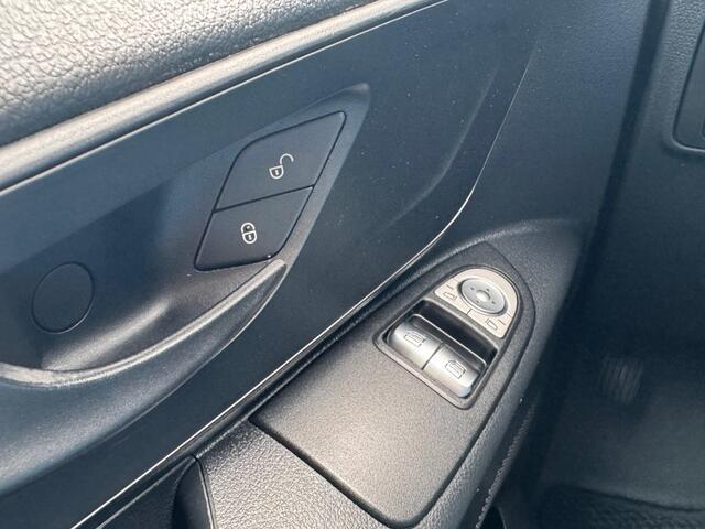Mercedes-Benz VITO 114 CDI LANG Automaat Clima cruise control trekhaak