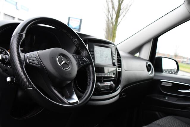 Mercedes-Benz VITO 119 CDI L2 Black Edition Camera, Cruise, Carplay, LED, Automaat, 190pk, Trekhaak, Multimedia, Sensoren, Uniek!