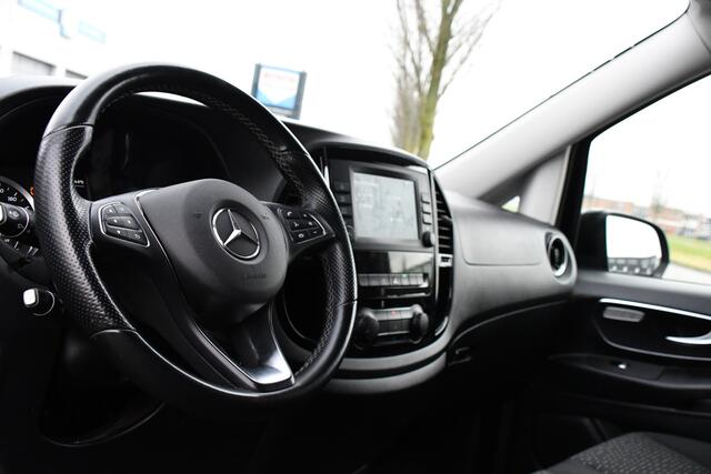 Mercedes-Benz VITO 119 CDI L2 Black Edition Camera, Cruise, Carplay, LED, Automaat, 190pk, Trekhaak, Multimedia, Sensoren, Uniek!