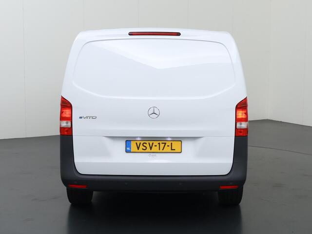 Mercedes-Benz VITO eVito Lang L2 | 41 kWh | Bluetooth | Stoelverwarming | Bluetooth | 3-zits |