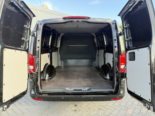 Mercedes-Benz VITO 114 CDI 136 PK AUTOMAAT / L2H1 / 1e EIG. / CAMERA / CRUISE / ECC / NAVI / LICHTMETALEN VELGEN