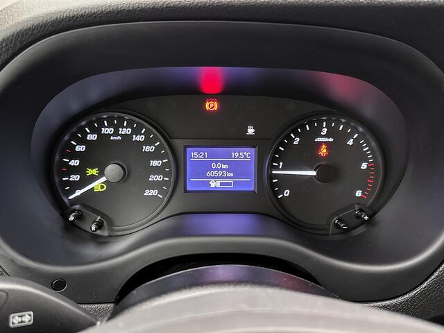 Mercedes-Benz VITO 110 CDI L1 Trekhaak Cruise control Betimmering Airco NAP
