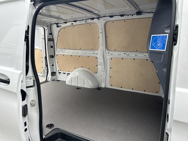 Mercedes-Benz VITO eVito 112 L2 60 kWh / Snel laden 80kw / Camera / Parkeersensoren / Airco / Cruise control / Carplay navigatie / Achterdeuren
