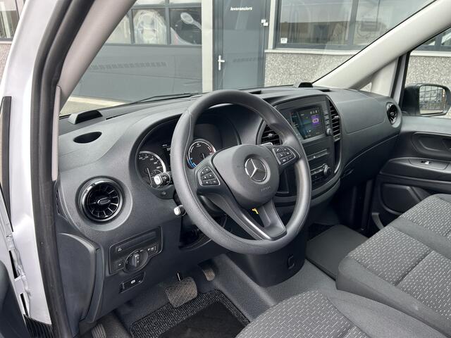 Mercedes-Benz VITO eVito 112 L2 60 kWh / Snel laden 80kw / Camera / Parkeersensoren / Airco / Cruise control / Carplay navigatie / Achterdeuren