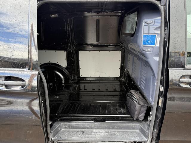Mercedes-Benz VITO eVito 66kWh 120PK L2 280km WLTP 80kw Snelladen Elektrisch Climate Control Cruise Control Camera Stoelverwarming Parkeersensoren