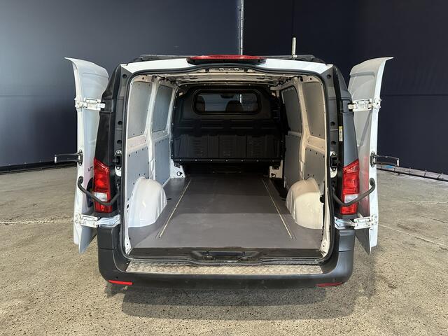 Mercedes-Benz VITO 116 CDI 164pk L2H1 Euro6 Airco | Cruisecontrol | Parkeersensoren Stoelverwarming, Bijrijdersbank