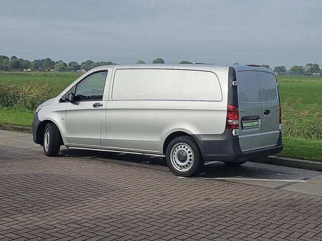 Mercedes-Benz VITO 114 CDI L2H1 Cruise control, Airco, Pdc, Carplay, Navi, Camera, Led, Lane-assist, Stoelverwarming, Werkplaats-Inrichting, Achterdeuren, 136 pk, Automaat