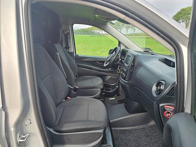 Mercedes-Benz VITO 114 CDI L2H1 Cruise control, Airco, Pdc, Carplay, Navi, Camera, Led, Lane-assist, Stoelverwarming, Werkplaats-Inrichting, Achterdeuren, 136 pk, Automaat