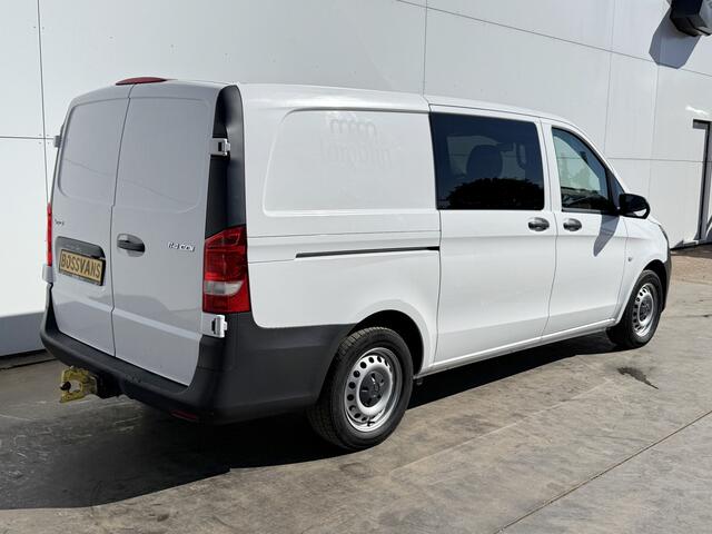 Mercedes-Benz VITO 114 1.9 CDI 136PK Dubbele Cabine L2H1 5 Stoelen Climate Control Cruise Control Trekhaak Carplay Camera