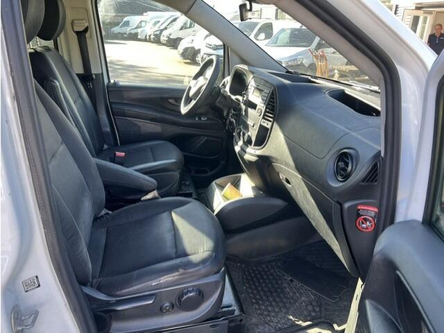 Mercedes-Benz VITO Tourer 116 CDI 120KW AUT. Lang PKW BRIEF 8P KLIMA