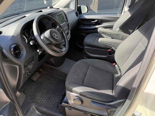 Mercedes-Benz VITO eVito Lang 66 kWh / Navigatie / Camera / Bluetooth / Airco / Snelladen / Cruise Control / Trekhaak / Stoelverwarming