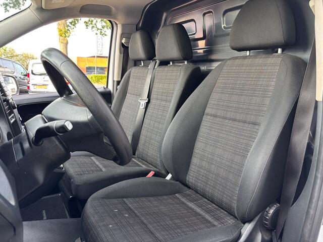 Mercedes-Benz VITO 111 CDI Lang | Trekhaak | 3 Zitplaatsen | Bluetooth | Airco